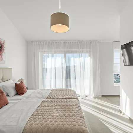 Villa Peaceful Family Fun & Pool-villa Boni Domini *