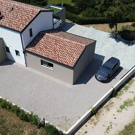 Willa Peaceful Family Fun & Pool-villa Boni Domini Žminj